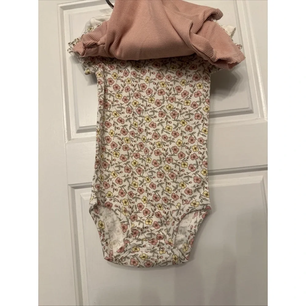 NWT Carter's Girls 3 Pack One Piece Size 3-6 Months And 2 Pack Of Pants